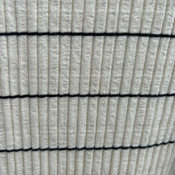 Vince Ribbed Striped Tee, Large - Picture 4 of 7